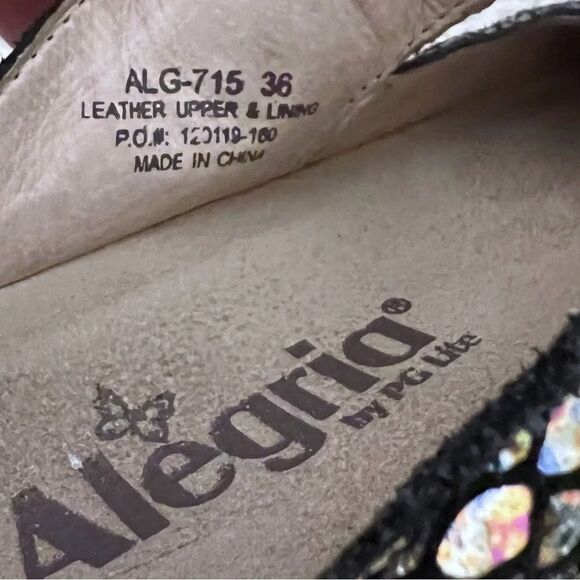 Alegria by PG Iridescent Mermaid Print Slip-On Clogs Women’s Size 36 6-6.5 - Picture 7 of 10